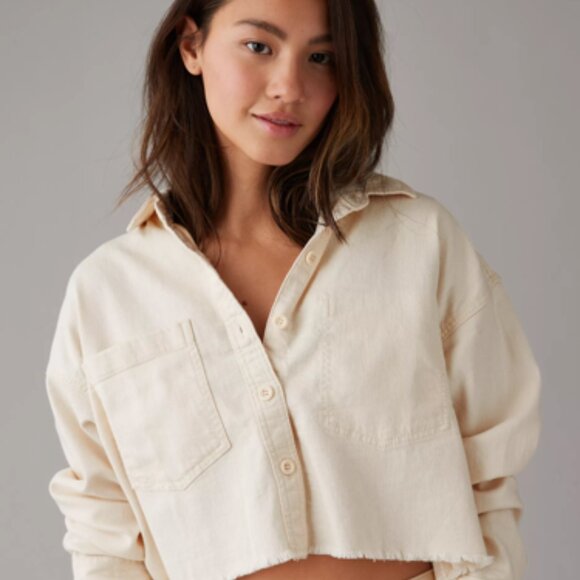 American Eagle Denim Button-Up Shirt Cropped - Picture 5 of 10
